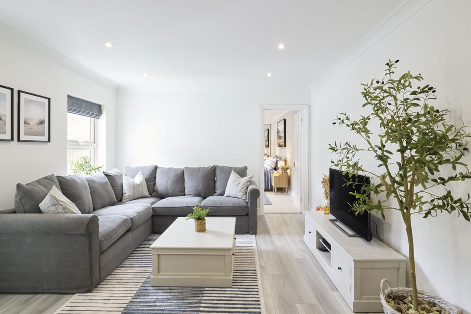 Spacious Living Space 