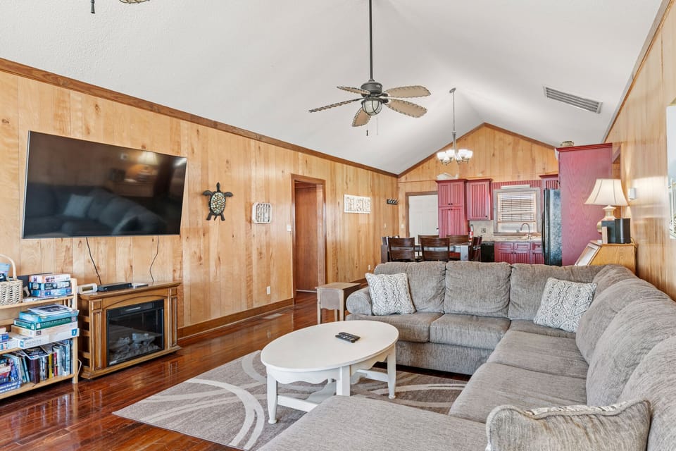 SN0814: Beech Nut | Living Area