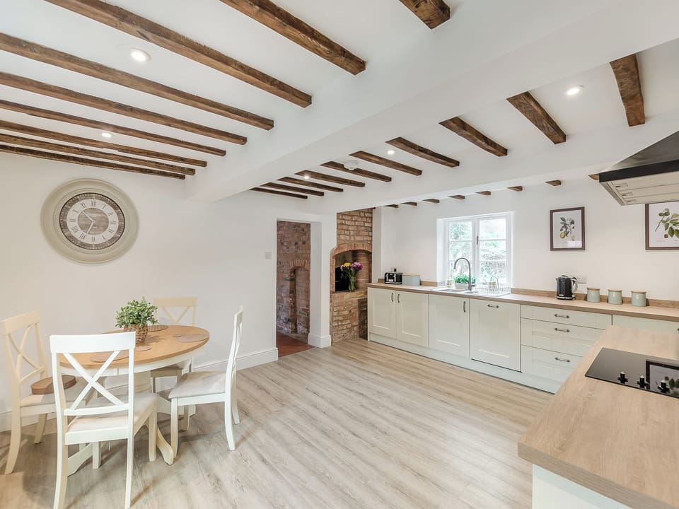 Kitchen | The Farmhouse - Norwood Park, All Nottinghamshire