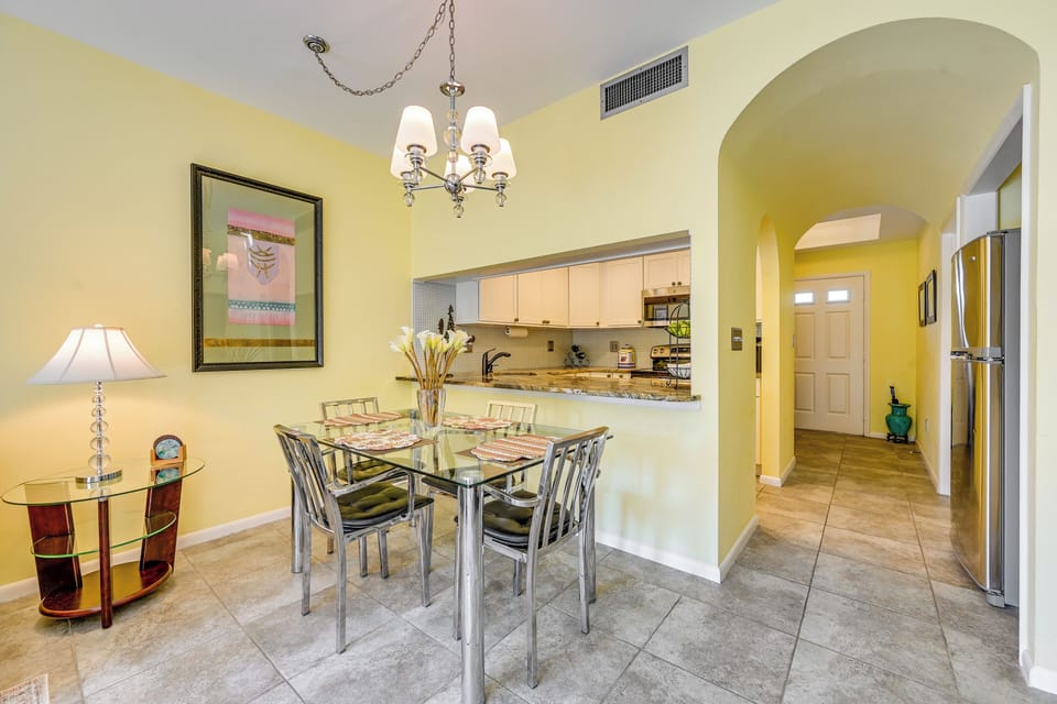 Dining Area | Dishware/Flatware