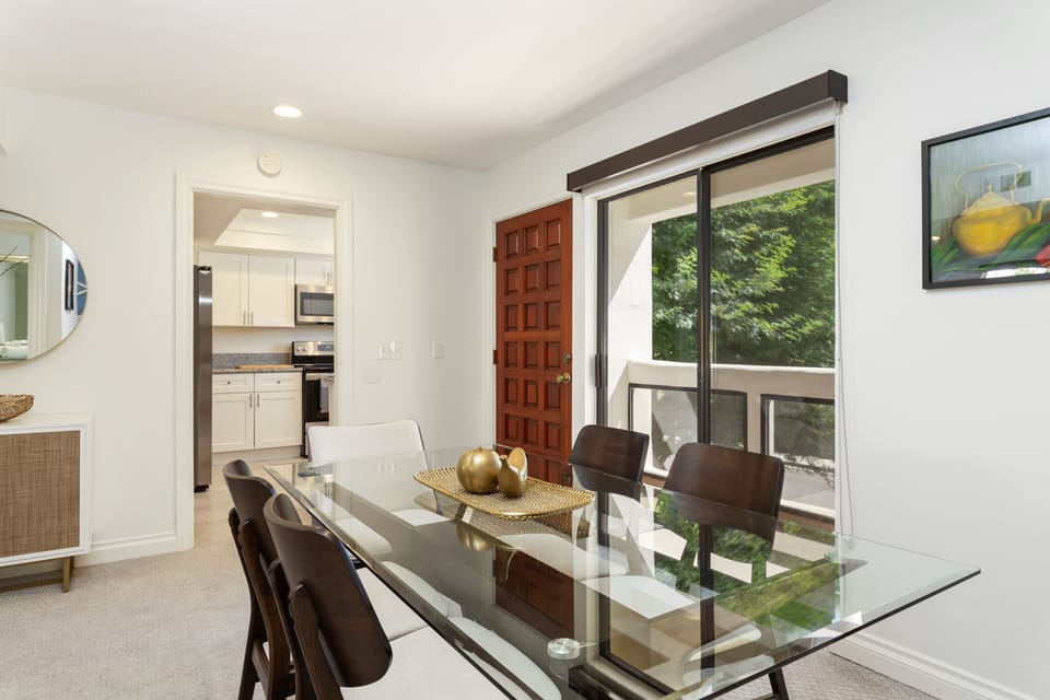 Front entry, dining area looking into the fully stocked kitchen!