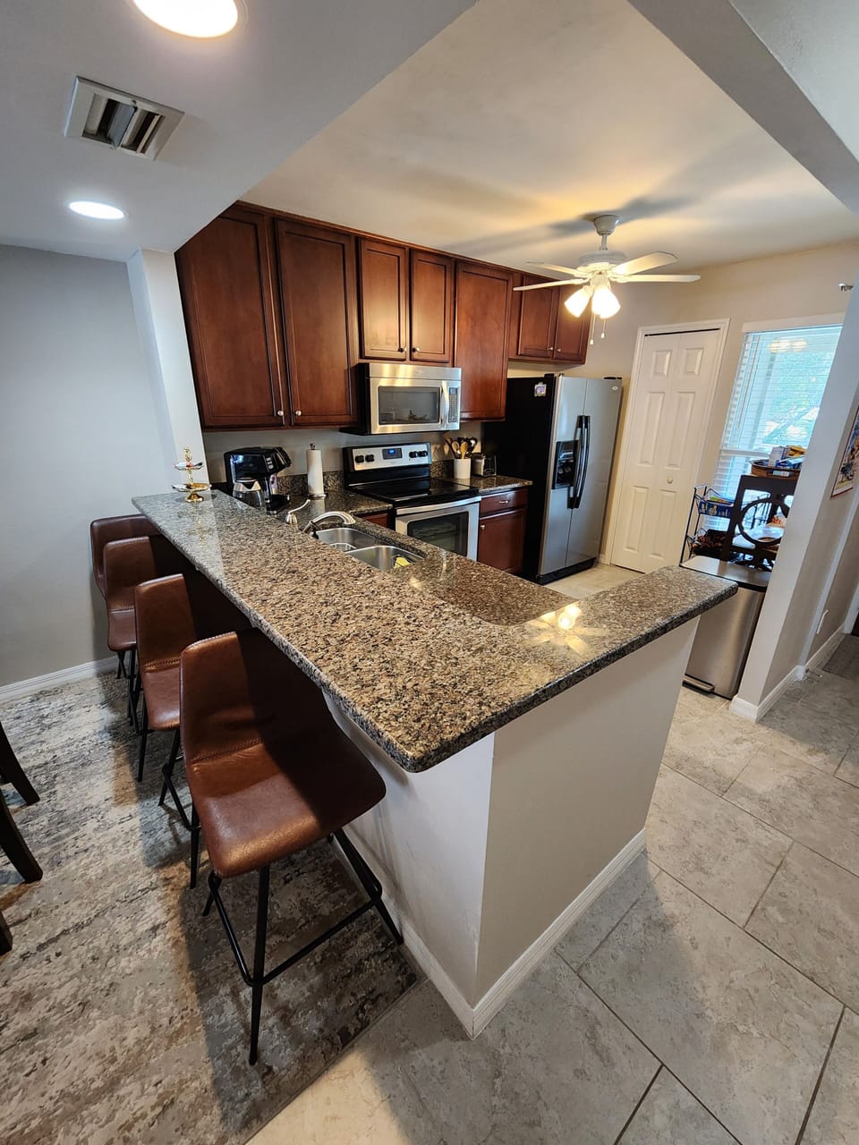 kitchen with breakfast bar