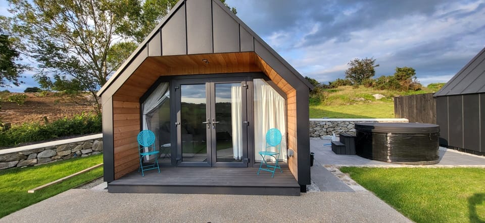 Luxury Cabin Front