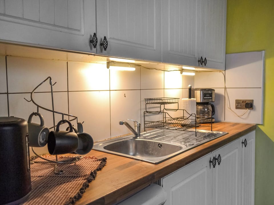 Kitchen | Dormy&rsquo;s Cottage - Tufties, Skegness