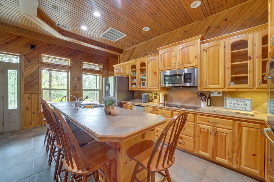 Kitchen | Double Wall Oven | Dishwasher | Coffee Maker