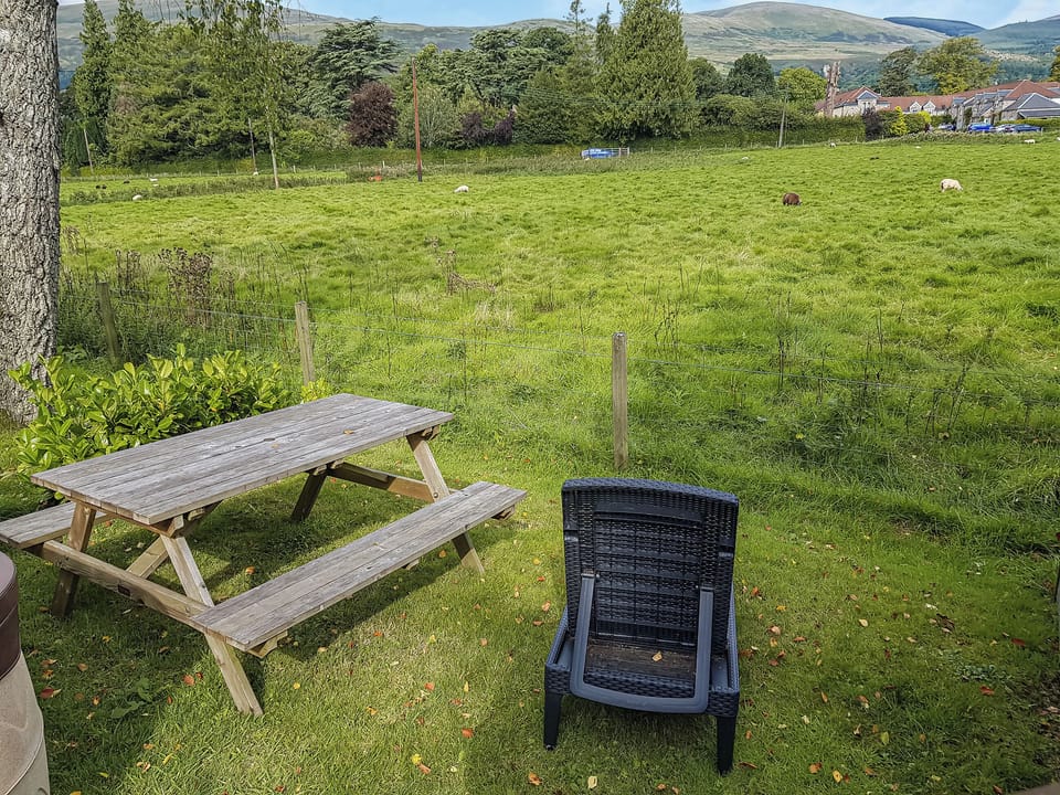 Sitting-out-area | GlenBeagles Lodge, Dollar, near Stirling