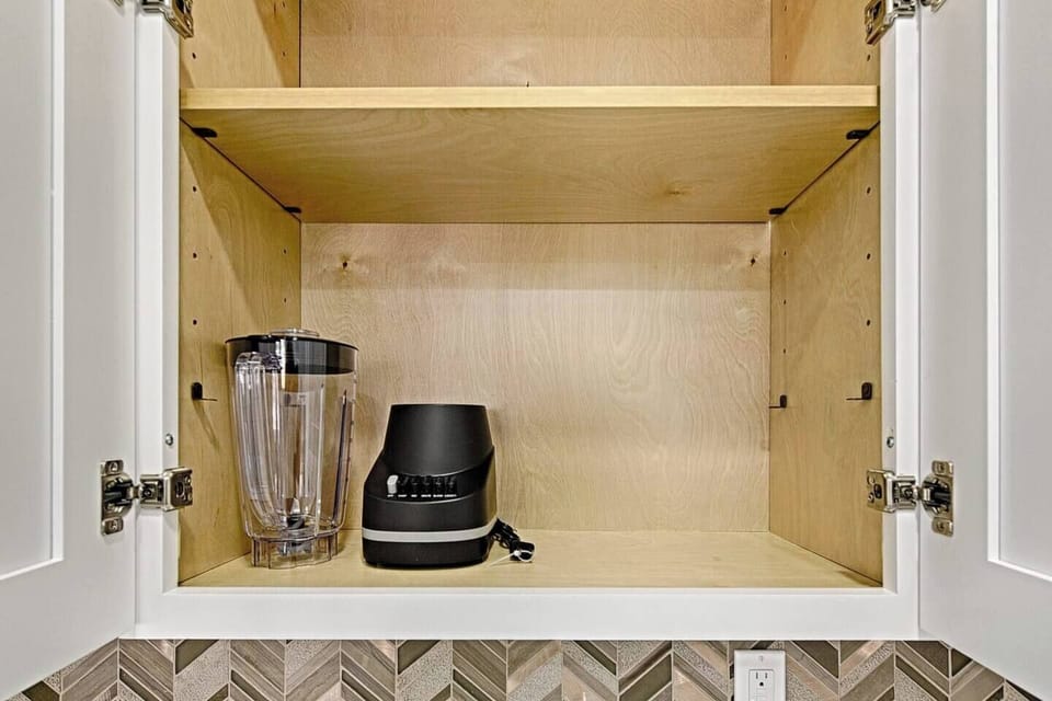 Full-Equipped Kitchen (3)