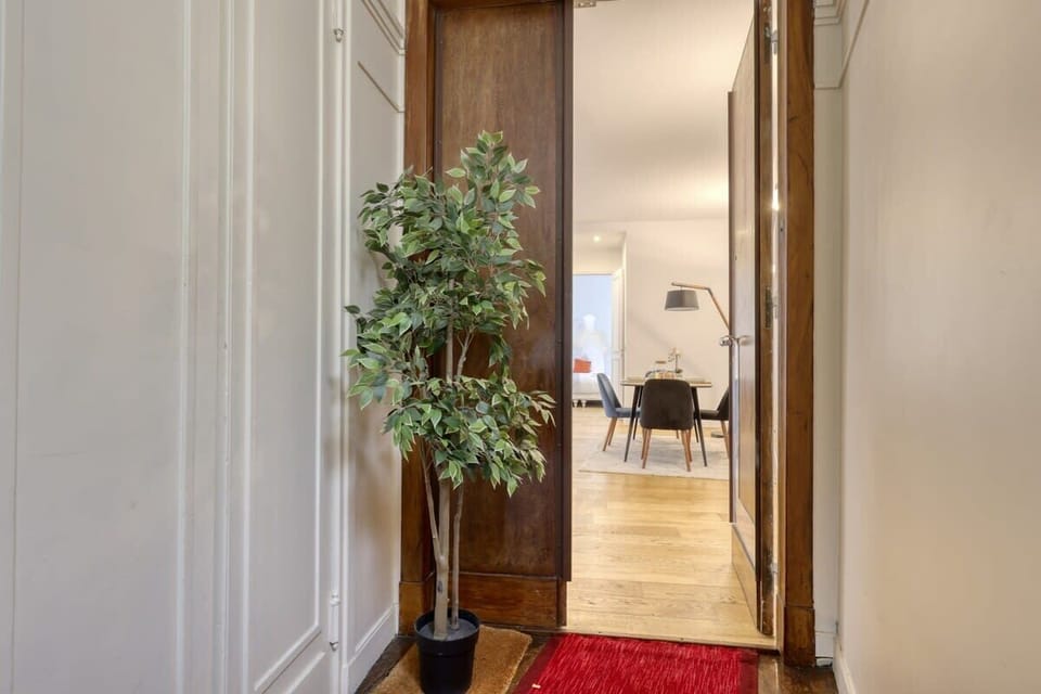 Apartment entrance door