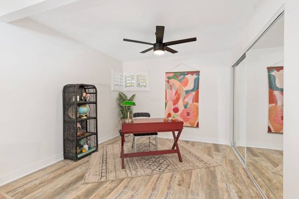Master Bedroom - Dedicated Workspace
