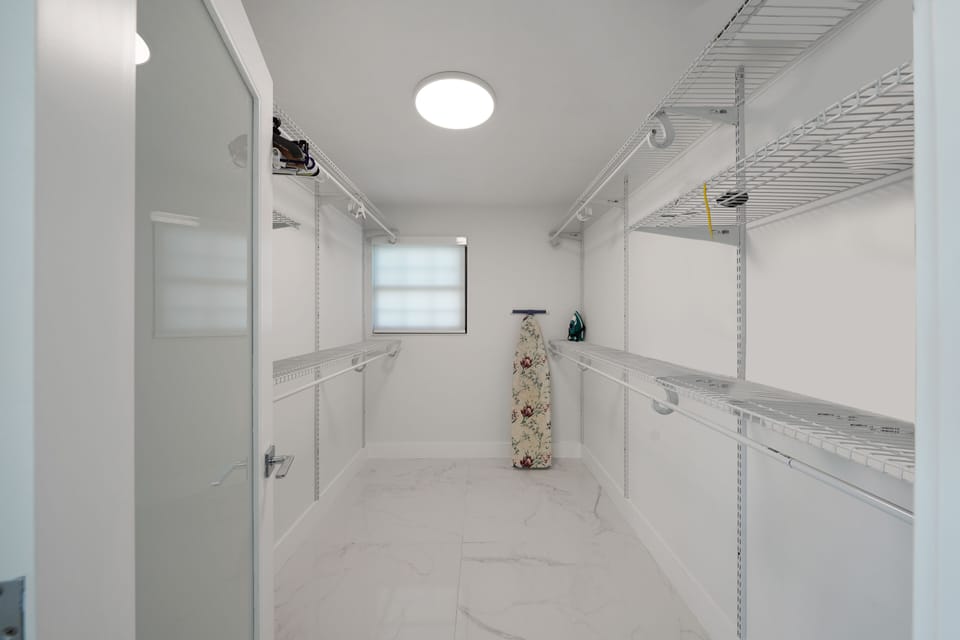 Space Galore: Get Organized and De-Clutter with Ample Room for Storage Solutions