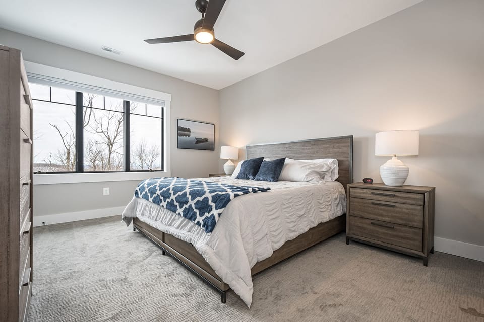 Mountain Mindset - Upper Level Primary Suite 1