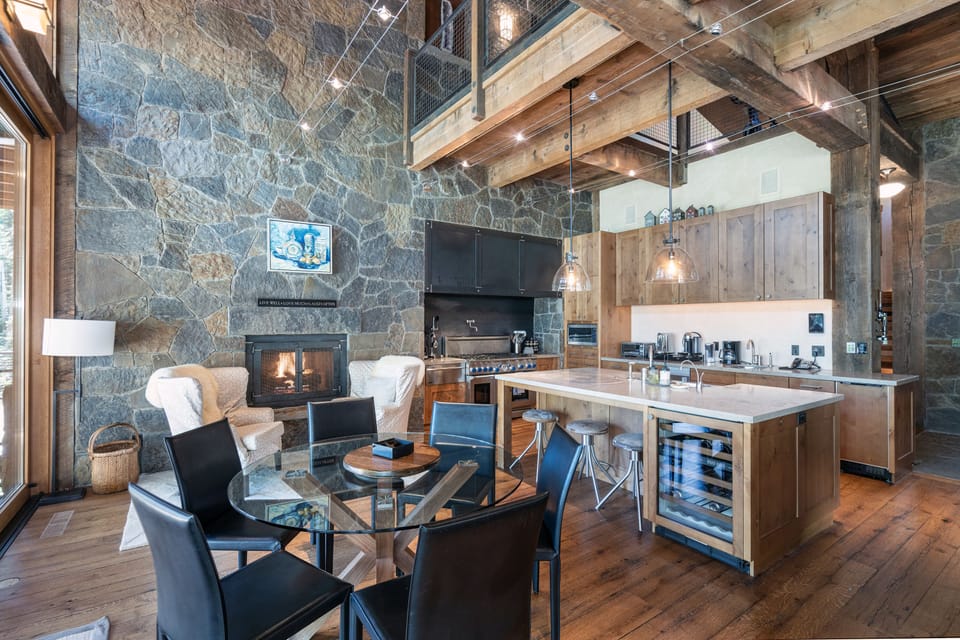 2.2-robbers-roost-mountain-village-kitchen3