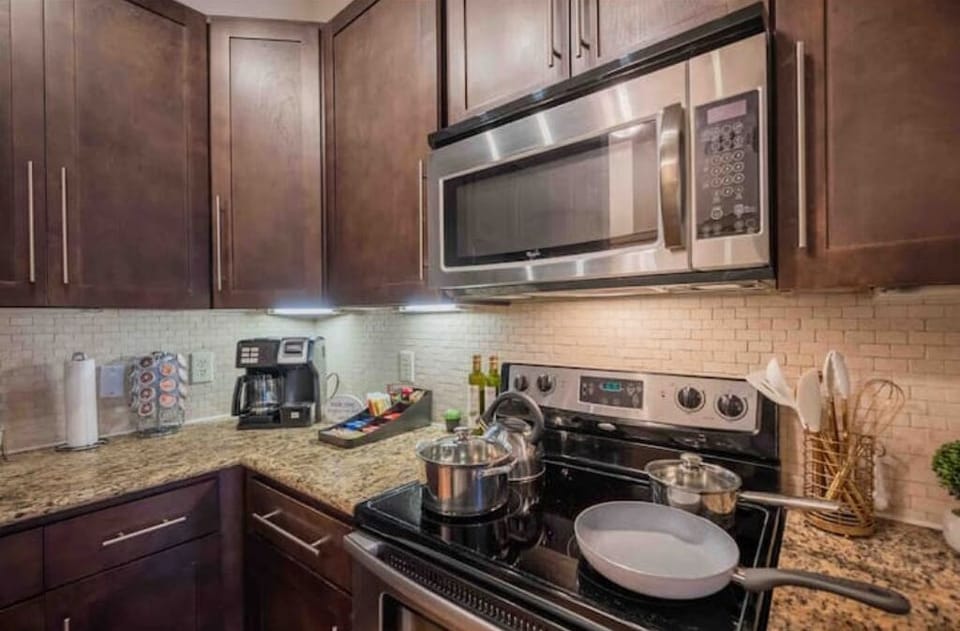 Well equipped kitchen to prepare meals.  Complimentary coffee and snacks.