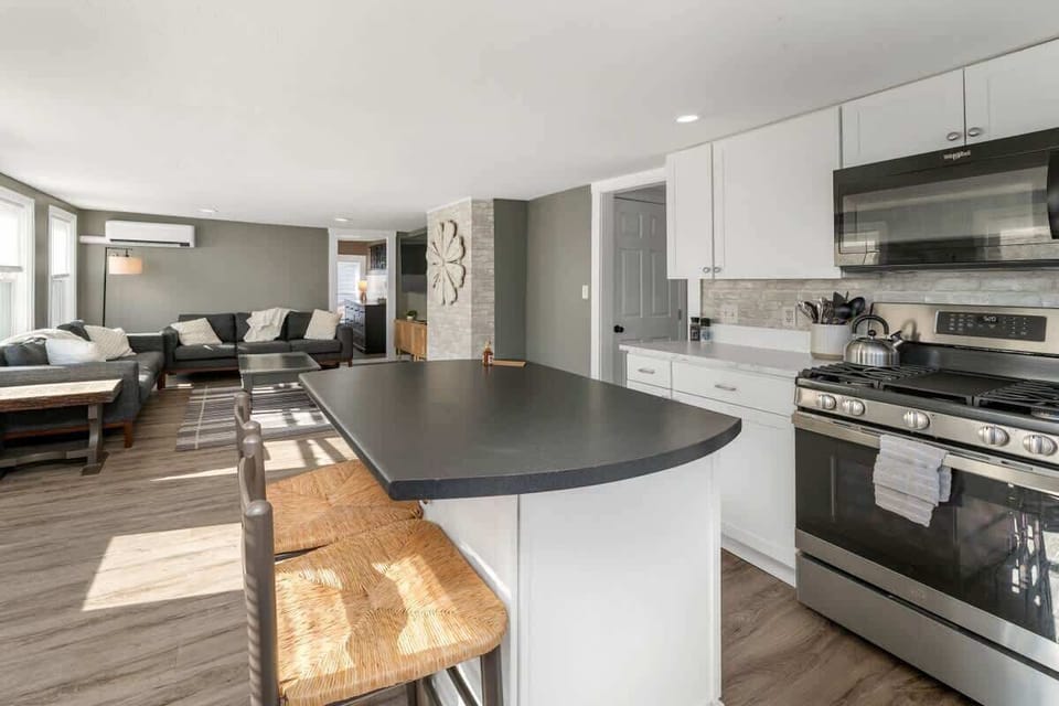 Kitchen / Living Room area