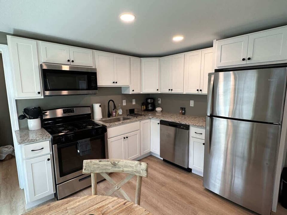 Kitchen with all your cooking needs!