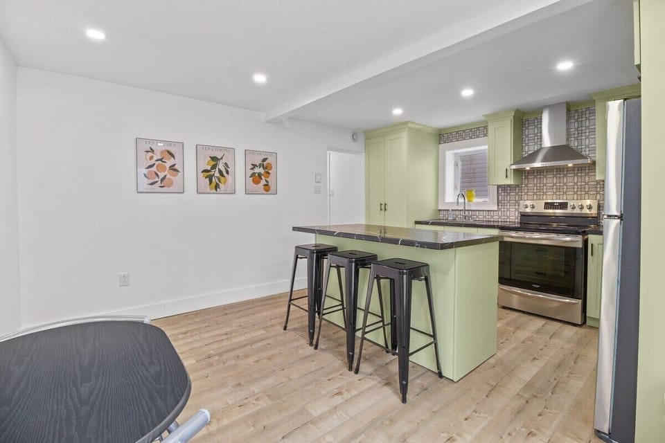 Cook in style with a fully stocked kitchen, complete with wine glasses, cooking staples, and modern appliances – making your stay effortless and enjoyable.