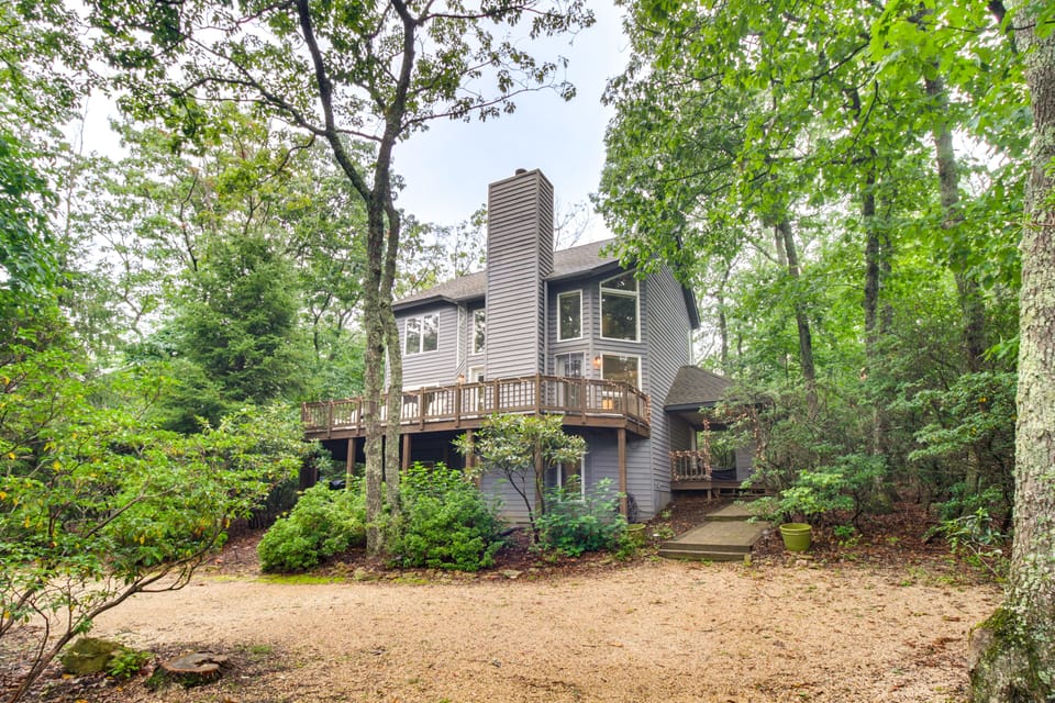 Wintergreen Resort Vacation Rental | 3BR | 2.5BA | Stairs Required | 1,858 Sq Ft