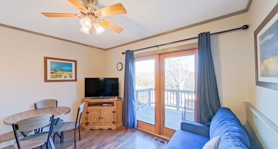 Open, airy living area for ultimate comfort