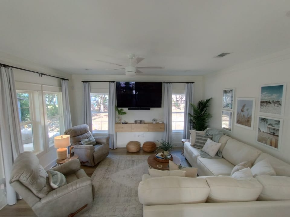 Living area with 75" Smart TV and DVD Player