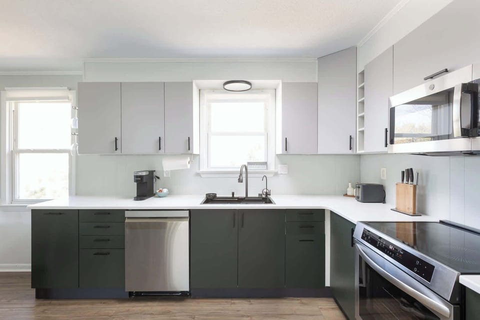Stocked & newly updated kitchen