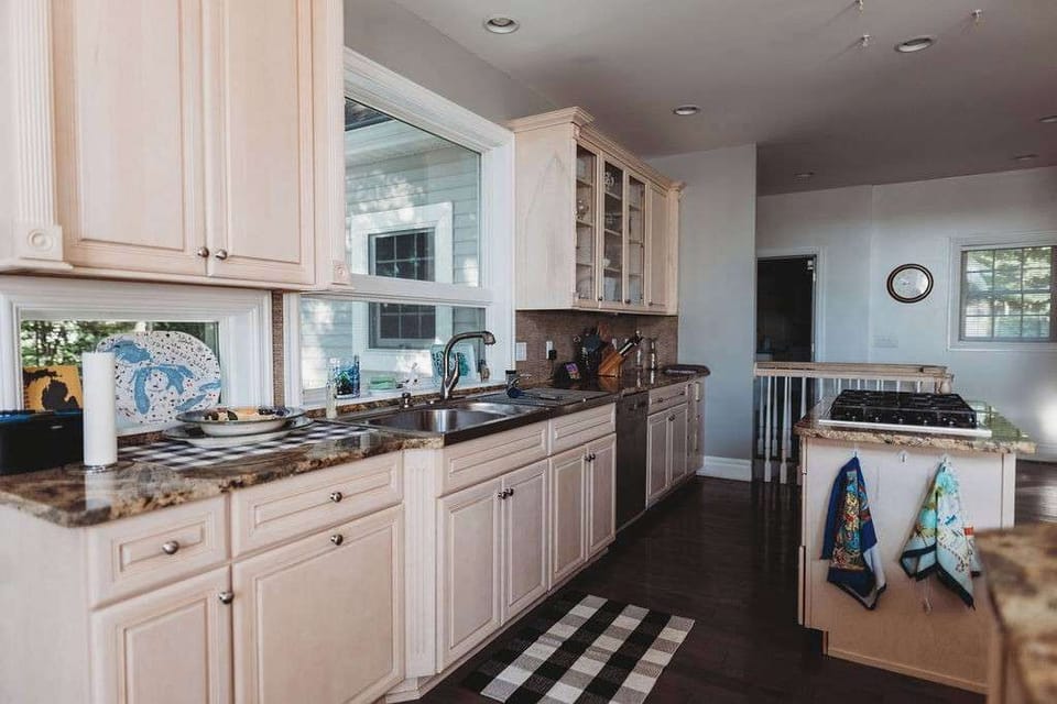 Large spacious kitchen with everything you need.