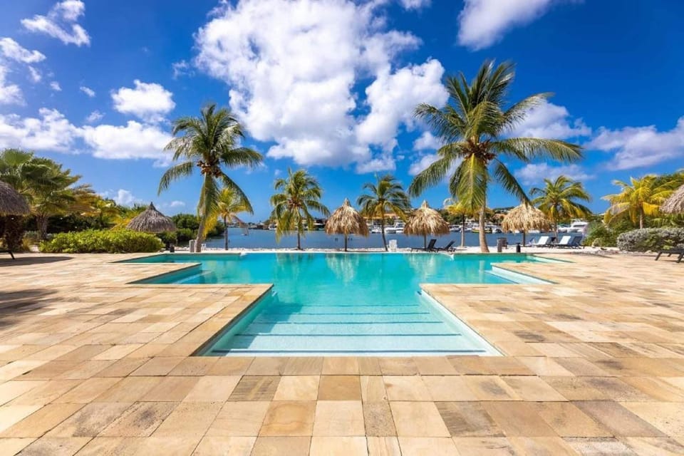 Holiday Home Swimming Pool