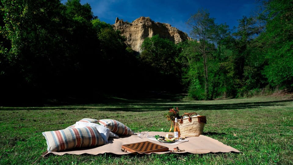 Activities, Amenities, Balcony / Terrace / Patio, Building Exterior, Garden, Pool, Spring, Summer, Wellness