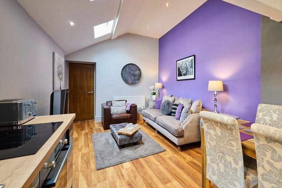 Majestic Purple, Alnwick - Host & Stay