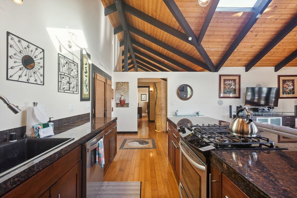 Indoors, Floor, Flooring, Hardwood, Kitchen