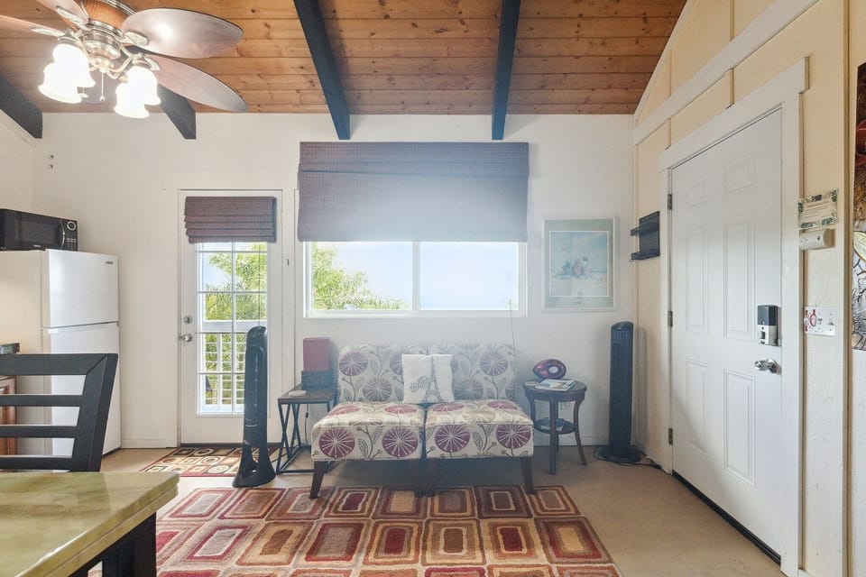 Indoors, Home Decor, Furniture, Living Room, Ceiling Fan