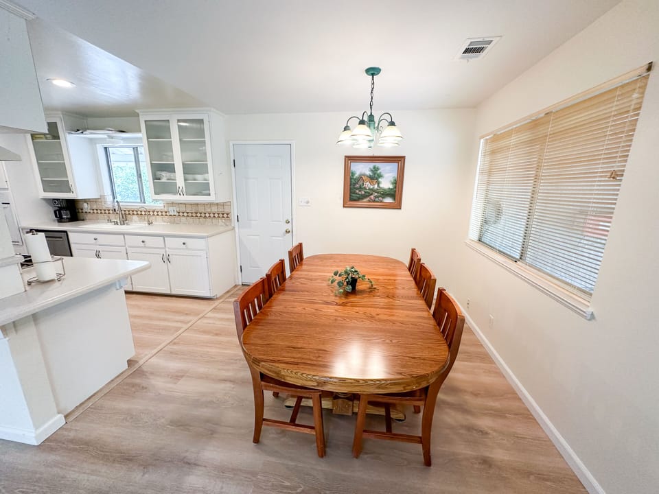Dinning Table