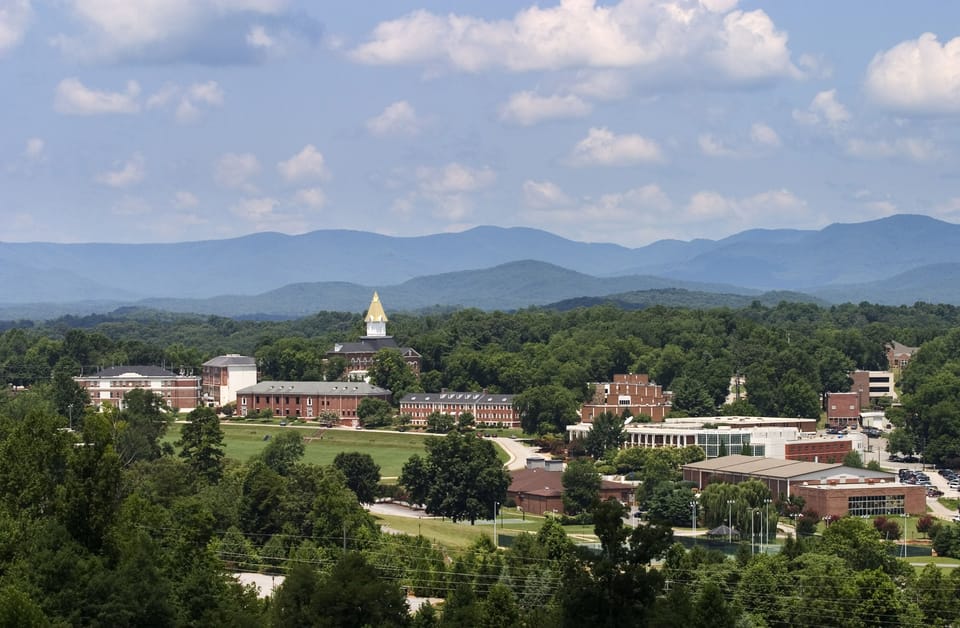 Only 8 miles from beautiful, historic downtown Dahlonega. 
