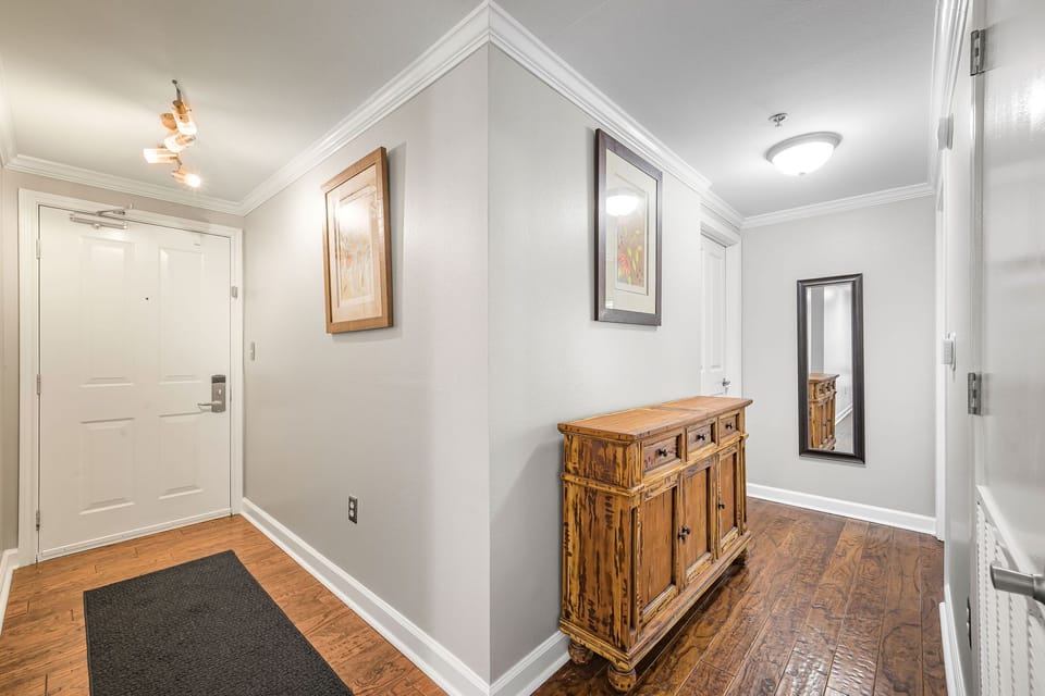 Entrance hall way