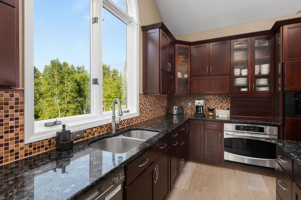 Kitchen with wonderful views