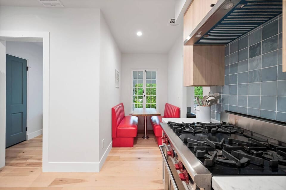 38773820-0d95-4043-b889-fe4ceb93f206