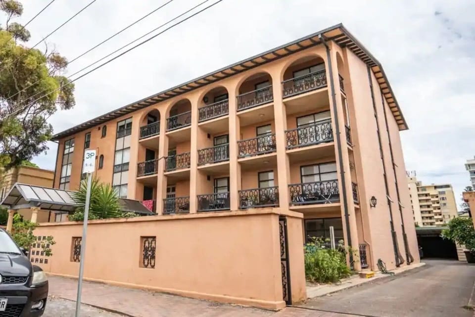 Building Frontage