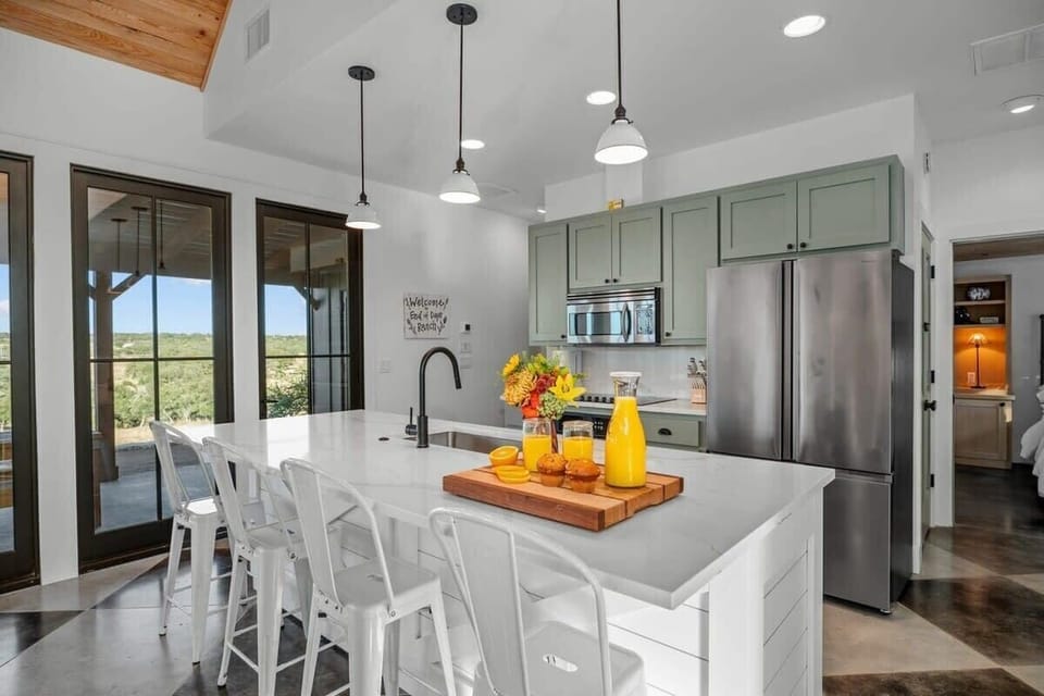 Kitchen Island with bar stools