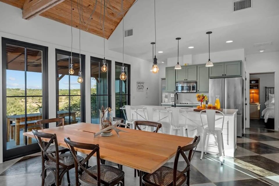 Dining room/Kitchen