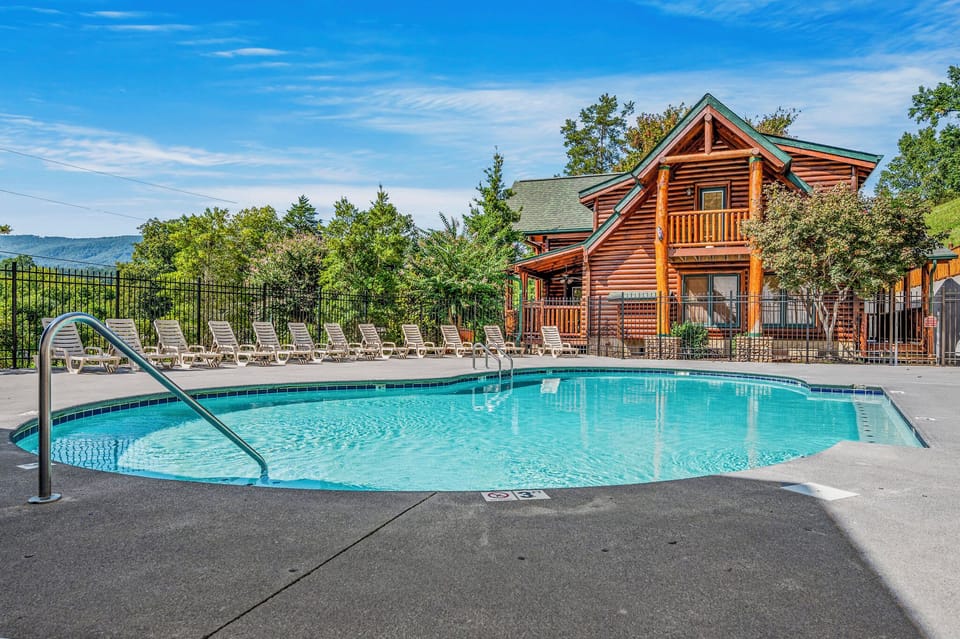 [Community Pool] Cool off after a long day at the resort pool, open seasonally.