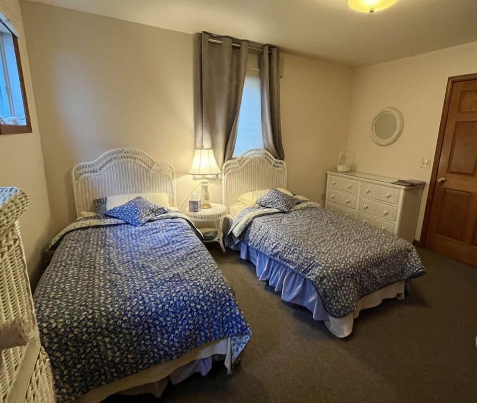 Bedroom Three: Comfortable 1st floor bedroom with two single beds