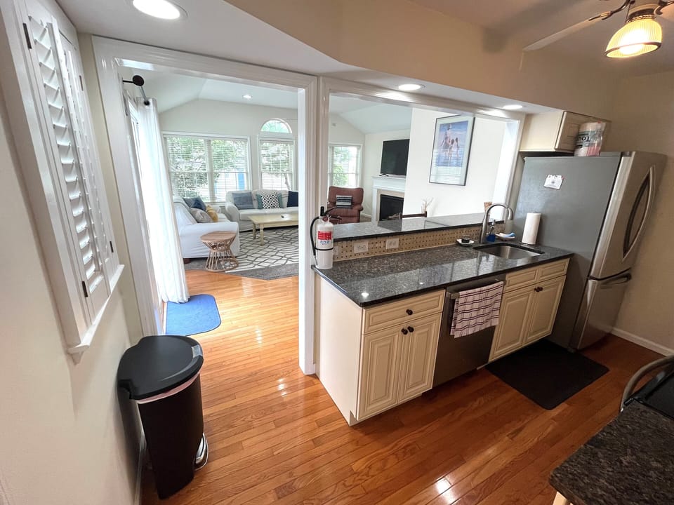 Kitchen/2nd living room view 