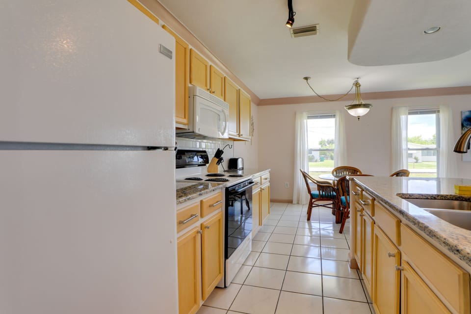 Kitchen | Dishwasher | Coffee Maker
