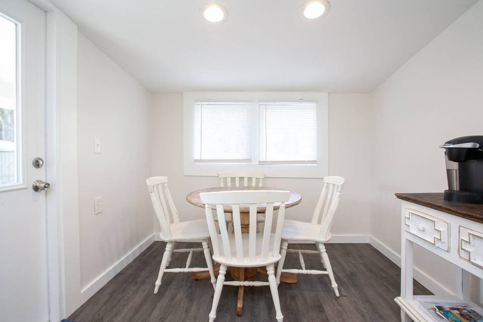 Breakfast Nook