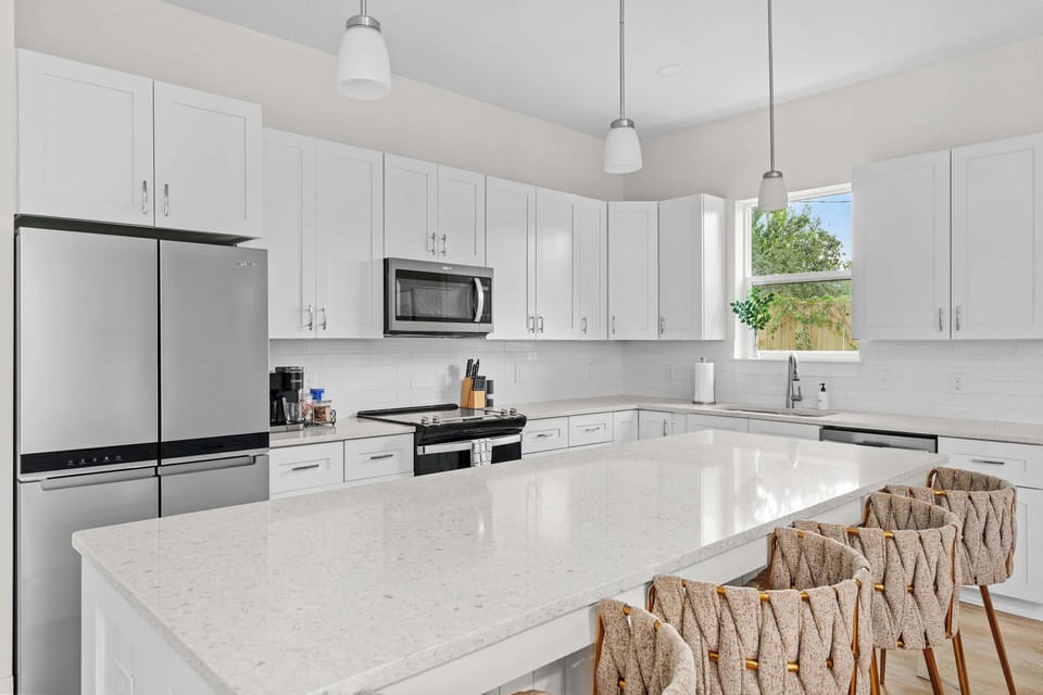 A chef’s dream kitchen—fully equipped for delicious homemade meals and group gatherings. - The Seafoam - Panama City Beach, FL