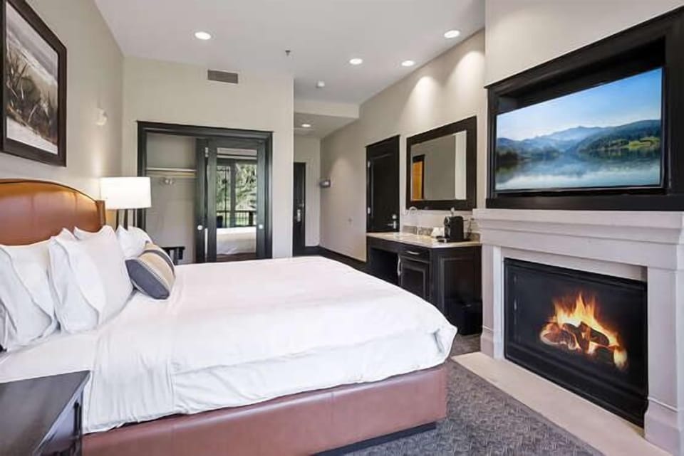 Primary king bedroom #1