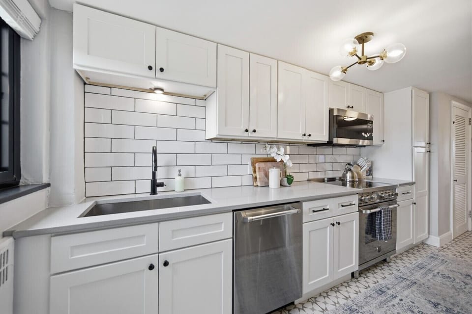 Fully Stocked Kitchen