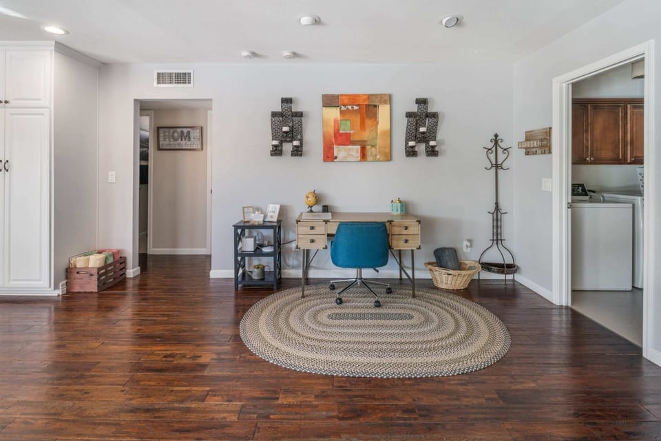 Dedicated workspace with desk and fast Wifi.