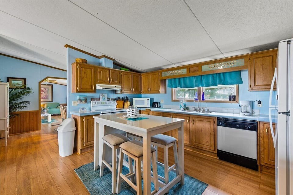 Well-equipped Kitchen with all the comforts of home.