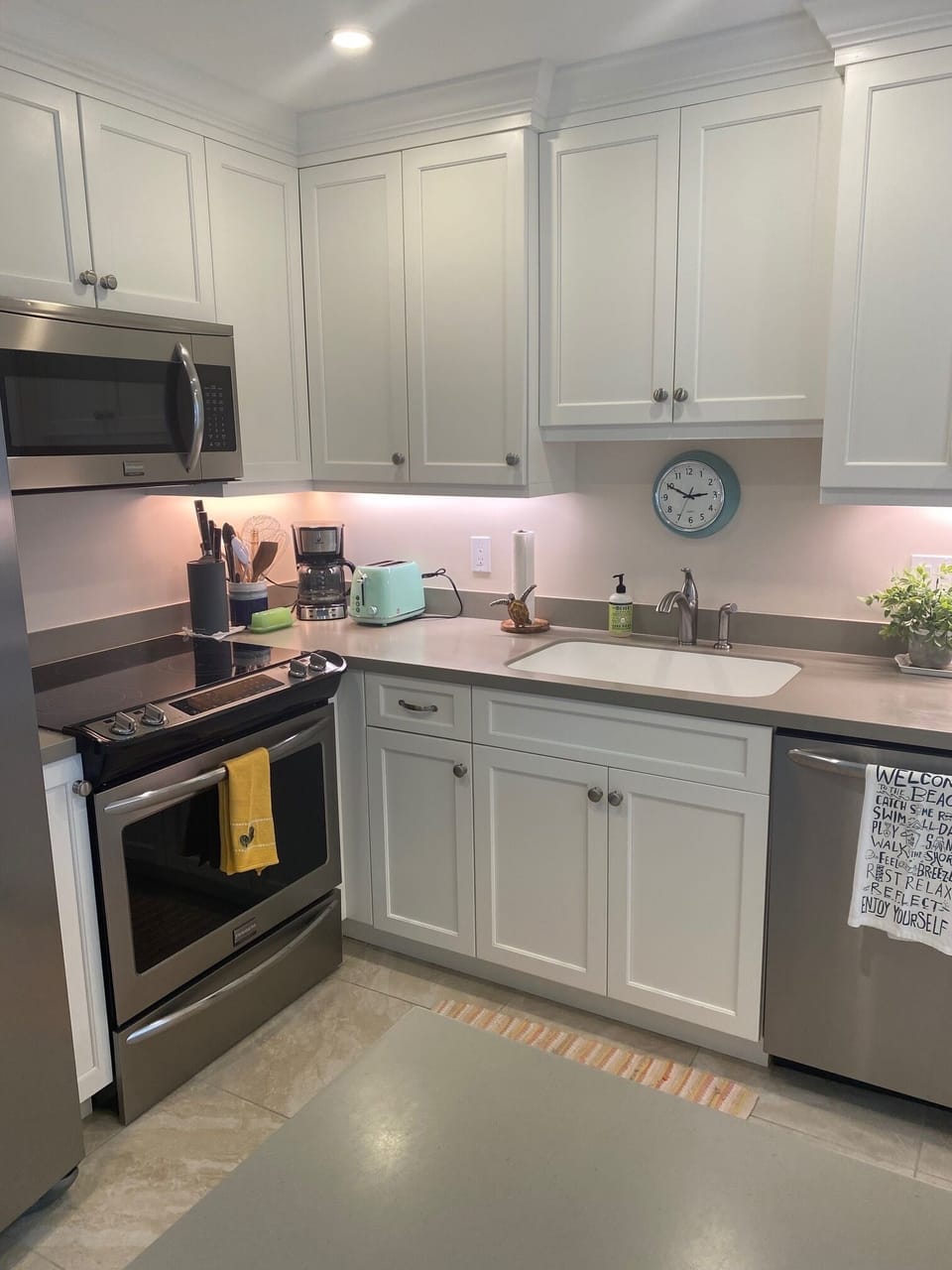 Full Kitchen 