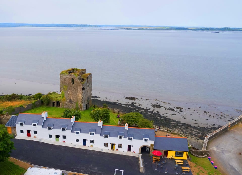 Shannon Castle Holiday Cottages Type D, Riverside Holiday Accommodation Available in Ballysteen, County Limerick